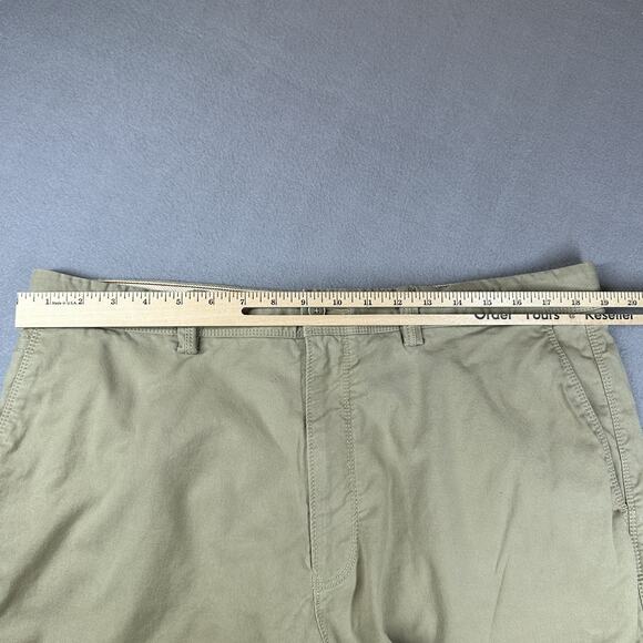 Tommy Bahama Shorts Mens 38 Khaki Beige Stretch Classic Chino Flat Front Casual - Picture 4 of 11